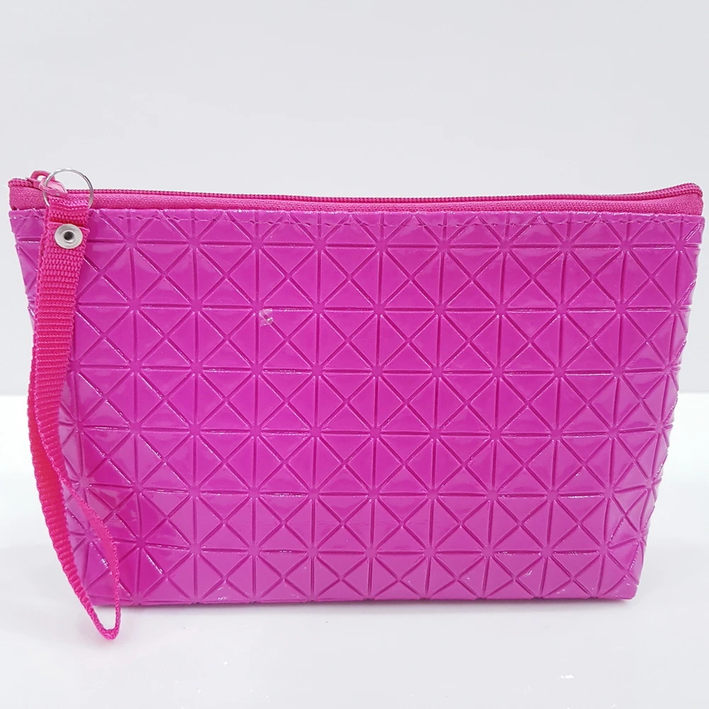 กระเป๋าใส่เครื่องสำอางค์ลายสี่เหลี่ยม คละสี (5 โหลๆ ละ 168)