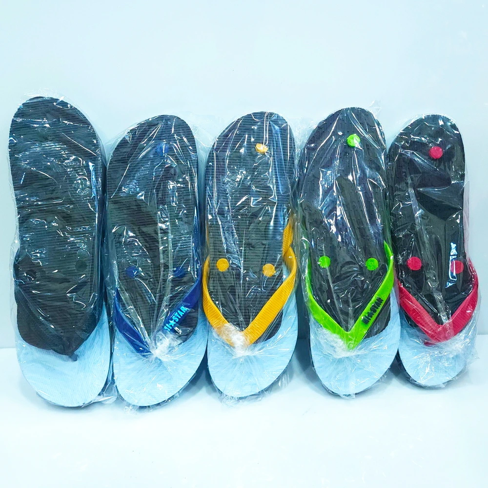 รองเท้ายาง 3 หู พื้นขาว (5 โหลๆ ละ 190) (20 โหลๆ ละ 185)