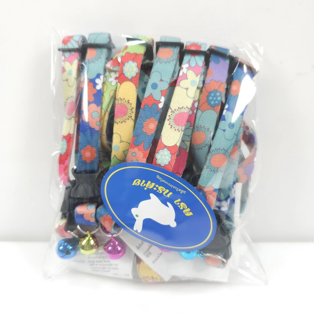 ปลอกคอแมว ลายดอกไม้เงา