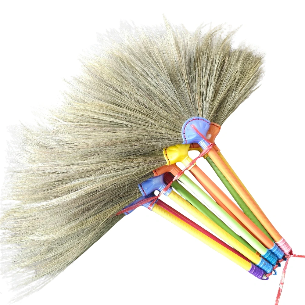 ไม้กวาดดอกหญ้า ด้ามสั้น (10 ชิ้น/มัด) ขายยก 5 มัด