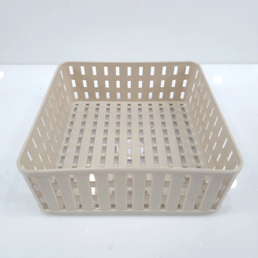 586 ตะแกรงเหลี่ยม 16.5x16.5x6.5 ซม. SN (12 โหลๆ ละ 90)